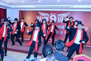霸氣“斧頭幫”大跳《斧頭舞》，霸氣威武！