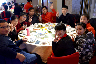 火爆家人一起為2016劃上圓滿句號(hào)！